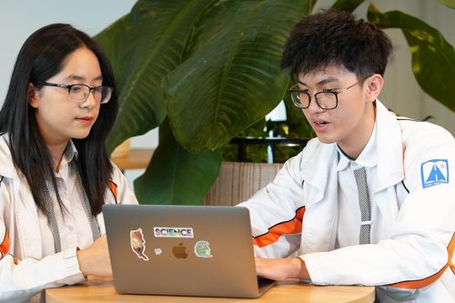 Tìm ý tưởng dùng trí tuệ nhân tạo để thay đổi thế giới