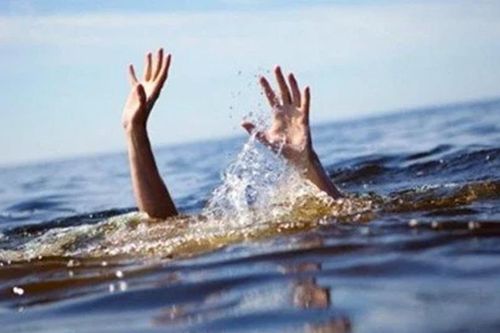 Phát hiện hai cháu nhỏ tử vong dưới hồ nước ở Đắk Lắk