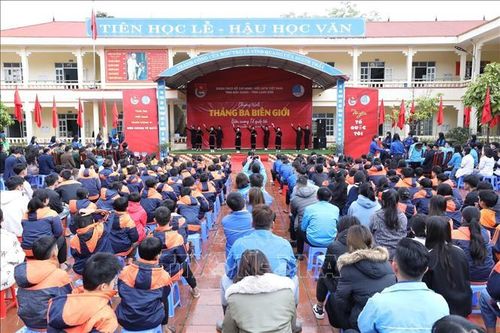Nhiều hoạt động ý nghĩa hướng về biên giới