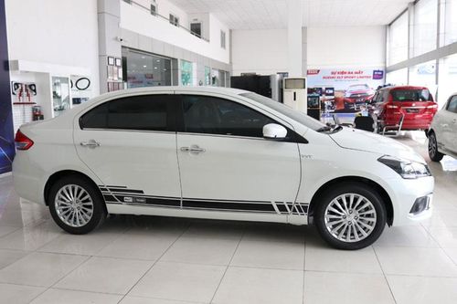 Xe sedan hạng B ế khách nhất giảm giá mạnh tại Việt Nam