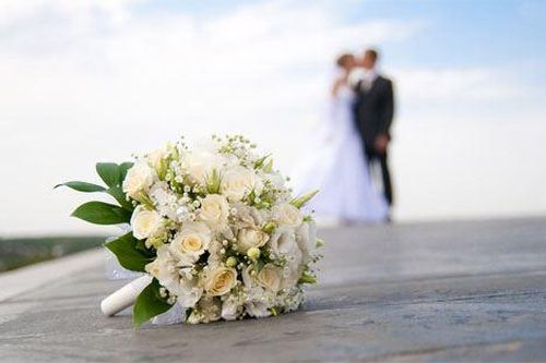 Người yêu cũ lấy vợ, tôi cố tình chuẩn bị món quà nhằm trả thù nhưng lại sụp đổ trong phút mốt vì một tấm ảnh