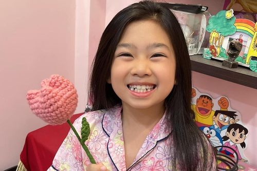 Con gái cố nghệ sĩ Mai Phương viết thư tay gửi bảo mẫu: 'Con cảm ơn dì đã là cột dựa cho con'