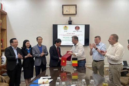 Công đoàn Công Thương Việt Nam và Công đoàn Kim khí Phlenđơ Bỉ: Hợp tác chặt chẽ, hiệu quả