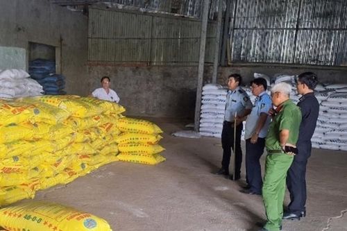Tràn lan phân bón, thuốc bảo vệ thực phẩm nhập nhằng nhãn hiệu tại An Giang