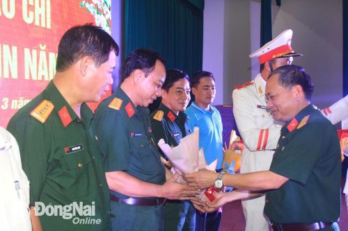 Báo chí phản ánh đa dạng thông tin hoạt động của lực lượng vũ trang Đồng Nai