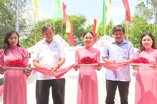 Khánh thành cầu kênh Thống Nhất
