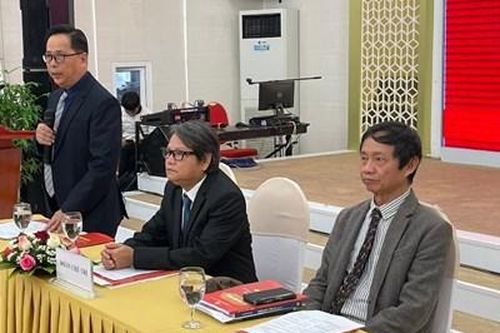 Tôn vinh 'Thế gian Sư' Lê Văn Miến