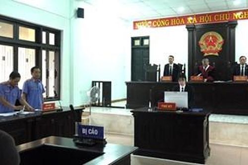 Nhóm đối tượng 'tổ chức đánh bạc' và 'đánh bạc' hàng chục tỉ đồng lĩnh án