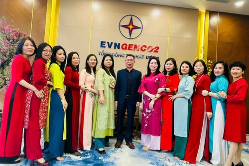 Thủy điện Trung Sơn: Sôi động hưởng ứng 'Tuần lễ áo dài' nhân Ngày Quốc tế Phụ nữ