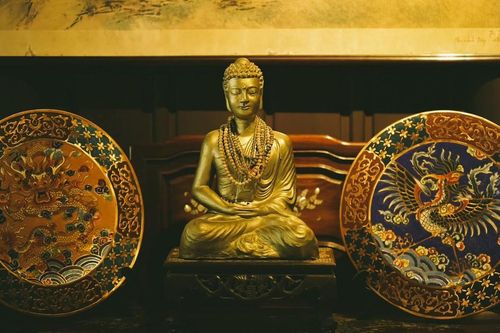 Từ nhà giàu đến Bồ-tát