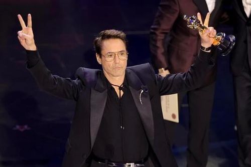 Robert Downey Jr. thắng giải Oscar lần đầu tiên trong sự nghiệp
