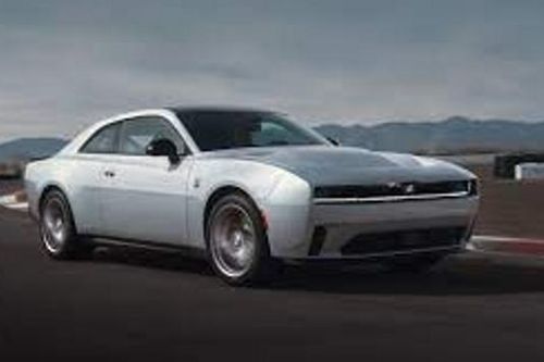 Hãng Dodge ra mắt mẫu ô tô chạy điện đầu tiên