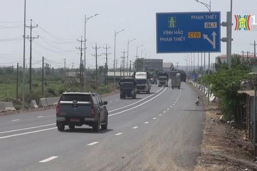 Cần xử lý nghiêm hành vi tháo dỡ rào trên cao tốc