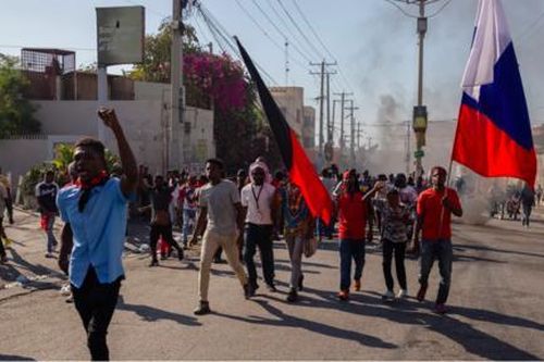 Nhiều nước Phương Tây bắt đầu sơ tán nhân viên đại sứ quán khỏi Haiti