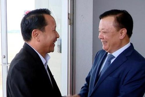 Đoàn đại biểu cấp cao thành phố Hà Nội đến Viêng Chăn, bắt đầu chuyến thăm Lào