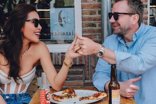 Siêu mẫu Minh Tú tiết lộ sang năm sau sẽ sinh con, ngày lên xe hoa không còn xa