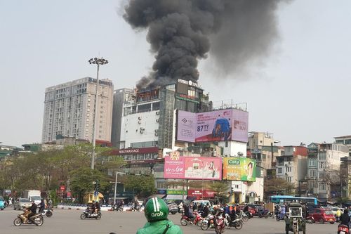 Xảy cháy tại quán cà phê số 1 Ô Chợ Dừa