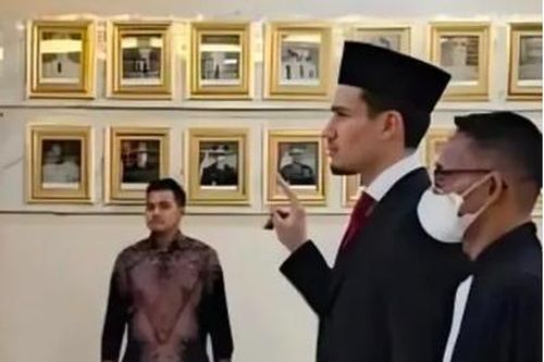 Cầu thủ Indonesia nhập tịch... lúc nửa đêm để kịp đấu Việt Nam