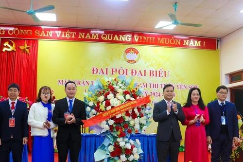 Nâng cao chất lượng cán bộ Mặt trận trong nhiệm kỳ mới