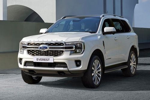 Ford Everest Platinum 2024 mở bán tại Đông Nam Á, trang bị động cơ V6