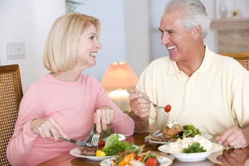 Khống chế năng lượng nạp vào cơ thể để tránh cao huyết áp