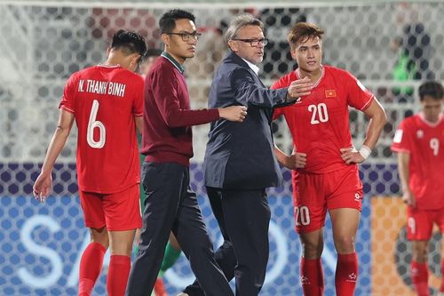 ĐT Việt Nam gặp Indonesia: Bất lợi cho HLV Troussier