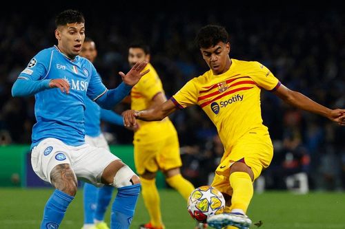 Barcelona vs Napoli (lượt đi 1-1): Trên đôi vai những người trẻ