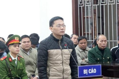 Tuyên án nguyên Giám đốc, Phó Giám đốc, Trưởng phòng, Phó phòng cùng 6 đăng kiểm viên