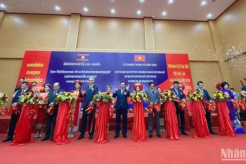 Khánh thành công trình biểu tượng của tình hữu nghị Hà Nội-Vientiane