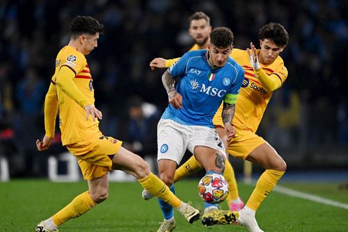 Barcelona-Napoli: 'Gã khổng lồ xứ Catalan' sẽ thức tỉnh?