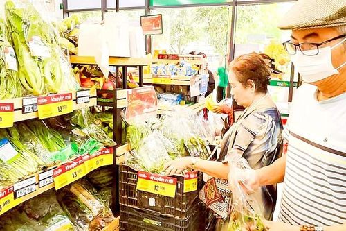 Hàng Việt chinh phục người Việt