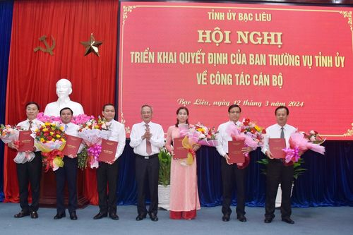 Nhiều cán bộ chủ chốt tỉnh Bạc Liêu được bổ nhiệm, điều động nhận nhiệm vụ mới