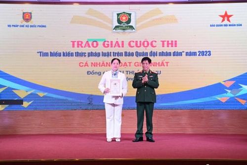 Trao giải Cuộc thi trực tuyến 'Tìm hiểu kiến thức pháp luật trên Báo Quân đội nhân dân' năm 2023