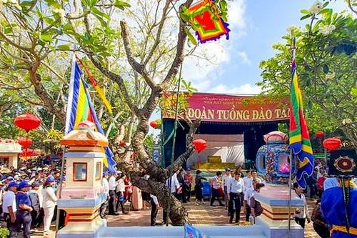Sôi động lễ hội Chùa Bà - Cảng thị Nước Mặn có từ hơn 400 năm trước