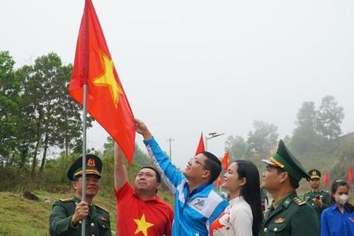 Sôi động chương trình 'Tháng Ba biên giới' của tuổi trẻ TT-Huế