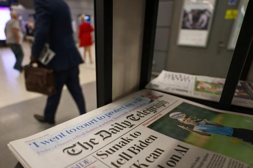 Thương vụ thâu tóm tờ báo Telegraph bị phản đối ngày càng mạnh mẽ