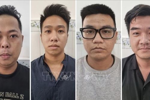 Bắt giam 4 đối tượng về hành vi chiếm đoạt tài sản