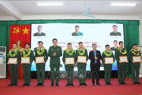 Tuyên dương gương mặt trẻ tiêu biểu Bộ đội Biên phòng Sơn La