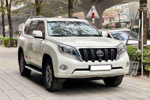 Lăn bánh gần một thập kỷ, Toyota Land Cruiser Prado cũ rớt giá tới hơn 1 tỷ đồng