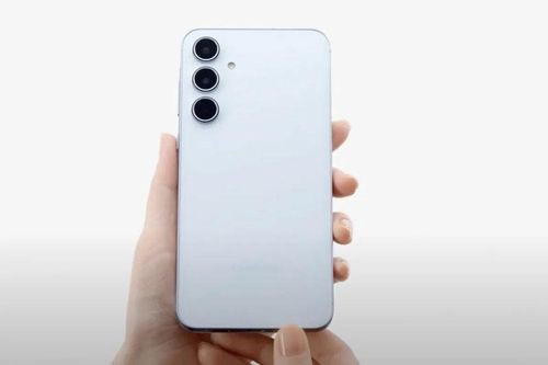 Samsung giới thiệu smartphone chống nước, RAM 8 GB, giá gần 10 triệu đồng