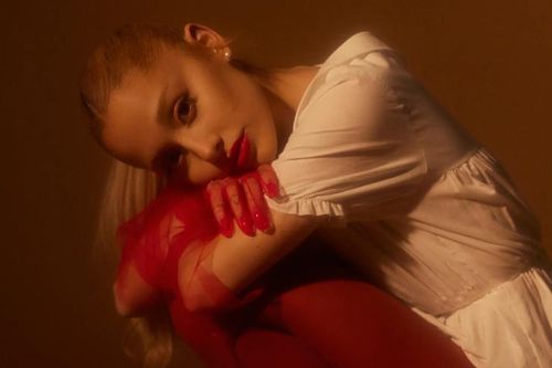 Đâu là ca khúc khó viết nhất trong album mới đang gây sốt của Ariana Grande?