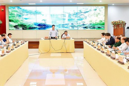 Tập trung tháo gỡ vướng mắc liên quan đến lĩnh vực tài nguyên và môi trường
