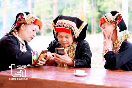 Những công dân số ở vùng cao