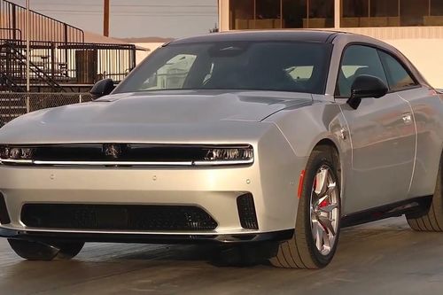 Mẫu xe 'cơ bắp' chạy điện Dodge Charger Daytona 2024 trình làng