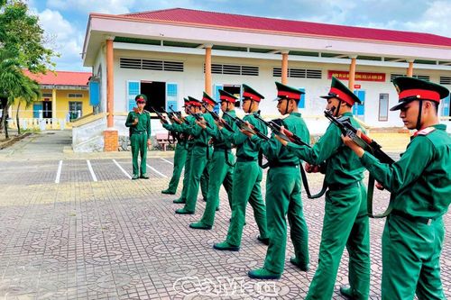 Từ giảng đường đến trường học lớn