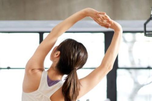 6 động tác giãn cơ đơn giản làm giảm căng thẳng