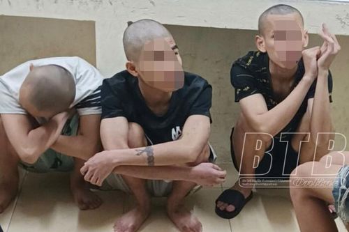 Bắt tạm giam 4 thanh, thiếu niên chặn đường cướp xe máy