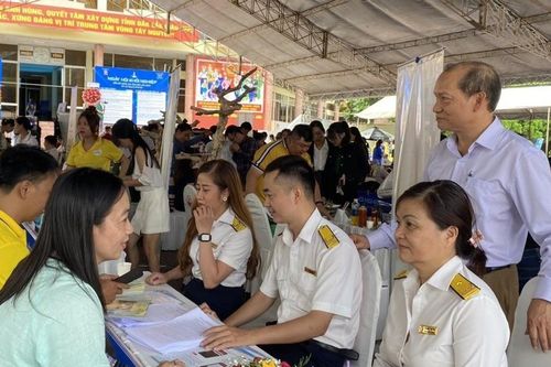 Nhiều chủ doanh nghiệp ở Đắk Lắk bị tạm cấm xuất cảnh