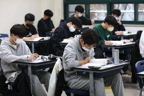 Vạch trần đường dây bán đề thi đại học triệu USD ở Hàn Quốc