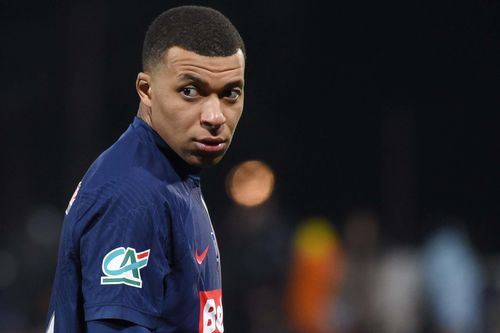 Chủ món kebab mang tên Mbappe bị cảnh báo